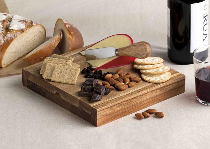 POCCB_CLAMSHELL_CHEESE_BOARD_LIFESTYLE_moastal__1629260379_338